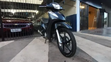 HONDA Biz 125 EX, Foto 2