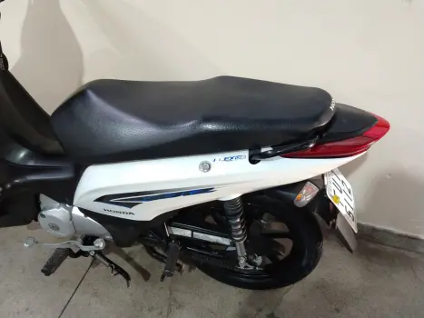 HONDA Biz 125 EX, Foto 7