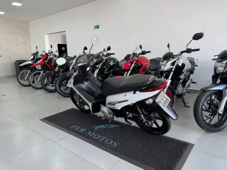 HONDA Biz 125 EX, Foto 4