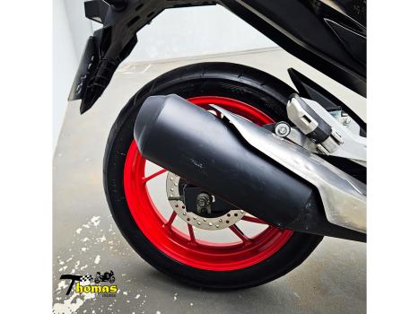 HONDA CB 250 F Twister , Foto 7