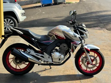 HONDA CB 250 F Twister FLEXONE, Foto 6