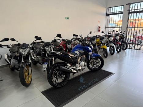 HONDA CB 250 F Twister , Foto 2