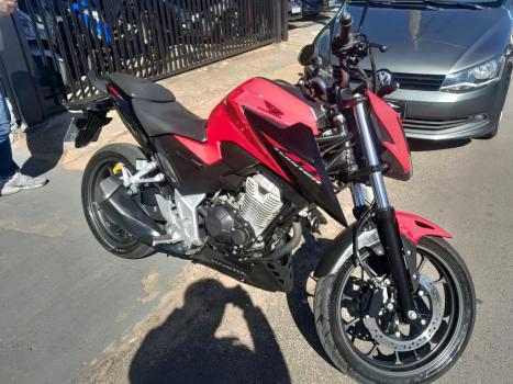 HONDA CB 300 F Twister FLEX ABS, Foto 2