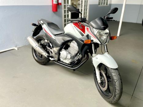 HONDA CB 300 R ESPECIAL EDITION, Foto 2