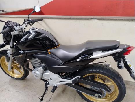 HONDA CB 300 R STD, Foto 3