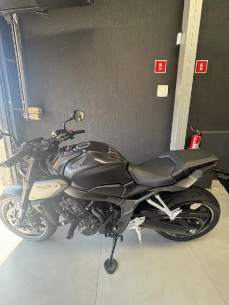 HONDA CB 650 R ABS, Foto 4