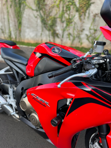 HONDA CBR 1000 RR FIRE BLADE, Foto 3