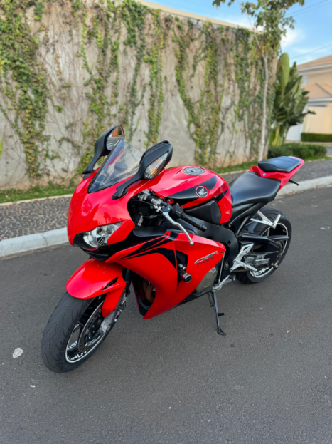 HONDA CBR 1000 RR FIRE BLADE, Foto 1