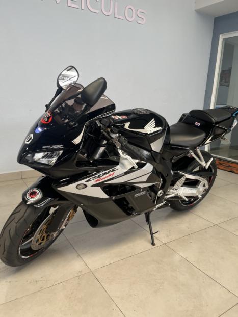 HONDA CBR 1000 RR FIRE BLADE, Foto 1