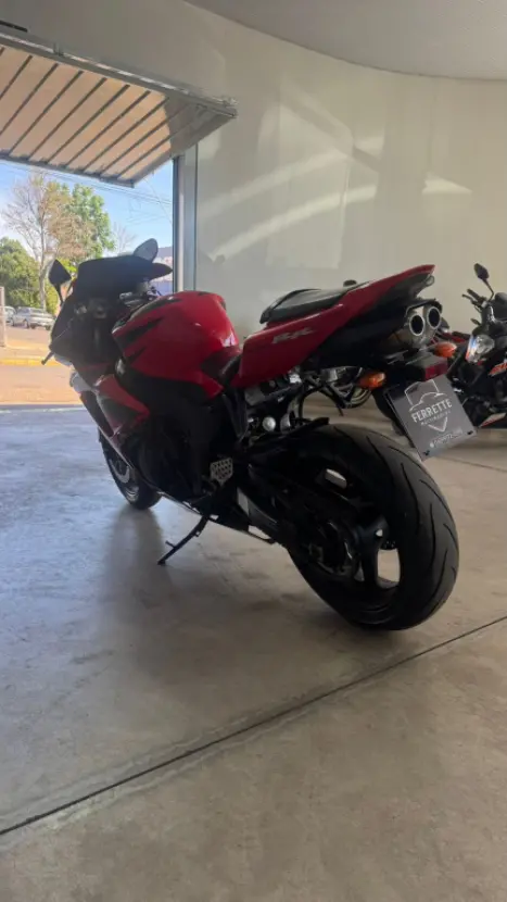 HONDA CBR 1000 RR FIRE BLADE, Foto 2