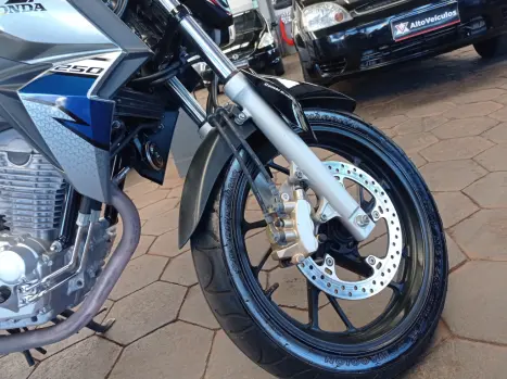 HONDA CBX Twister 250 , Foto 11