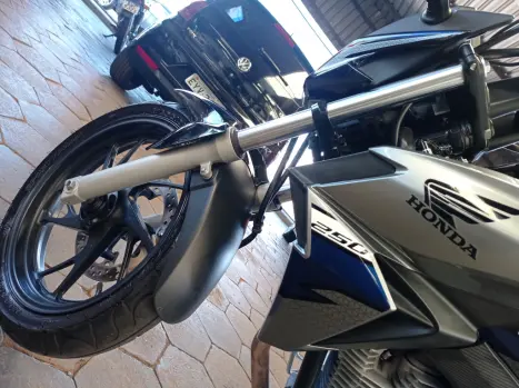 HONDA CBX Twister 250 , Foto 12