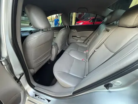 HONDA Civic 1.8 16V 4P FLEX LXS AUTOMTICO, Foto 8