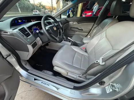 HONDA Civic 1.8 16V 4P FLEX LXS AUTOMTICO, Foto 9