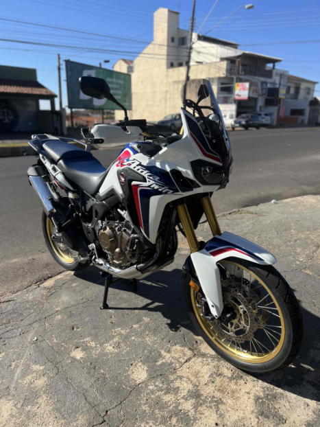 HONDA CRF 1000L Africa Twin TE, Foto 1