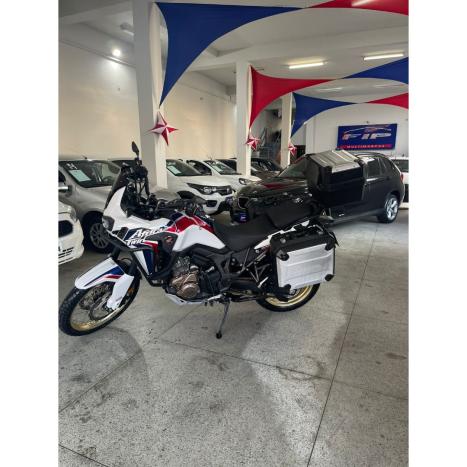 HONDA CRF 1000L Africa Twin TE, Foto 3