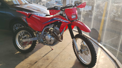 HONDA CRF 250 F, Foto 1