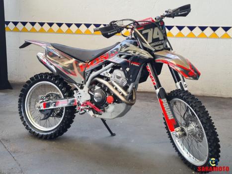 HONDA CRF 250 F, Foto 1