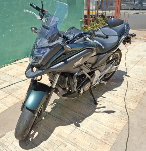 HONDA NC 750 X ABS, Foto 1