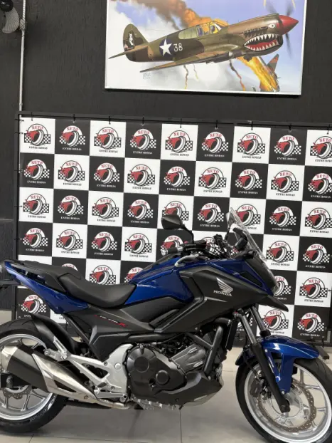 HONDA NC 750 X ABS, Foto 1