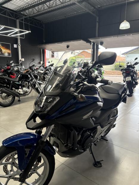 HONDA NC 750 X ABS, Foto 3