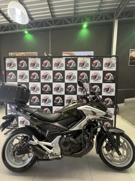 HONDA NC 750 X ABS, Foto 1