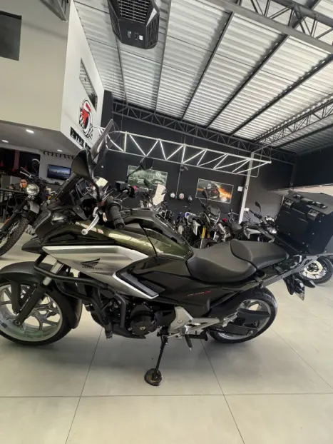 HONDA NC 750 X ABS, Foto 5