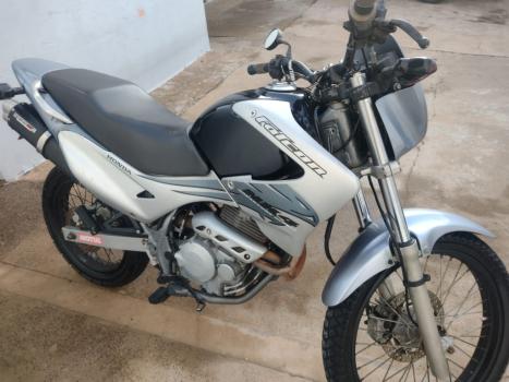 HONDA NX Falcon 400, Foto 2