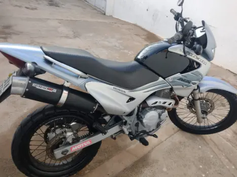 HONDA NX Falcon 400, Foto 4