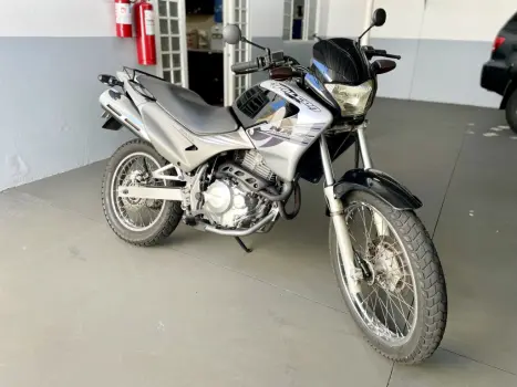 HONDA NX Falcon 400, Foto 2