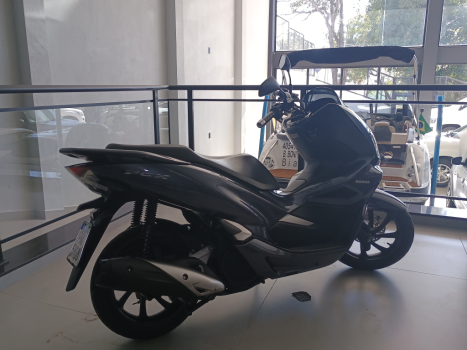 HONDA PCX 150 DLX, Foto 2