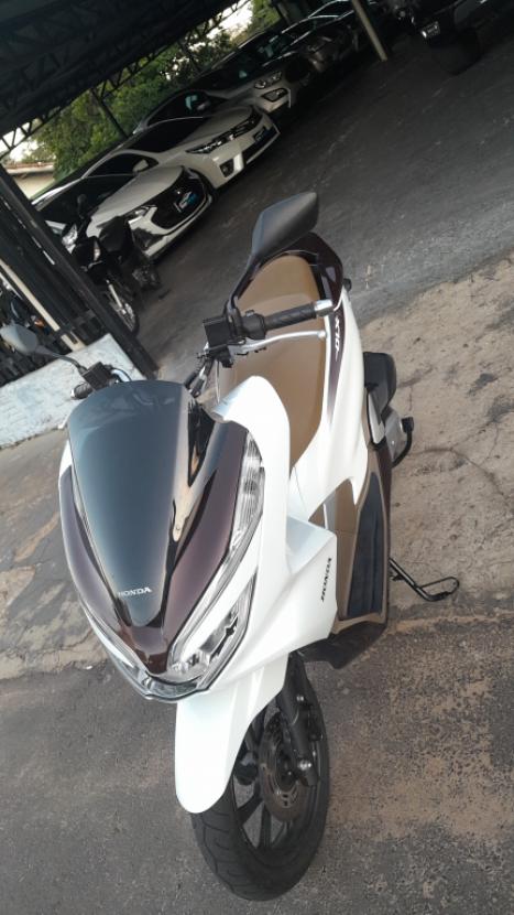 HONDA PCX 150 DLX, Foto 2