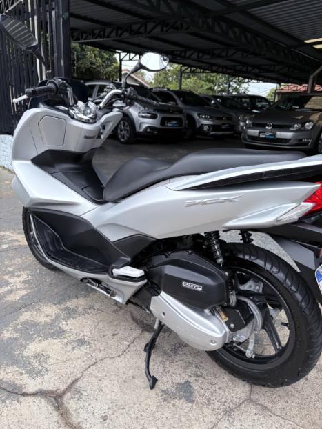 HONDA PCX 150 DLX, Foto 3