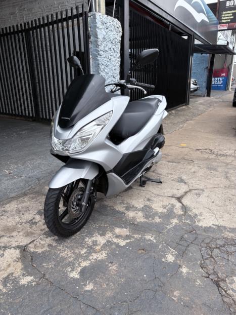 HONDA PCX 150 DLX, Foto 1