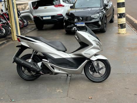 HONDA PCX 150 DLX, Foto 2