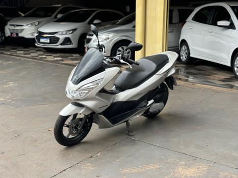 HONDA PCX 150 DLX, Foto 4