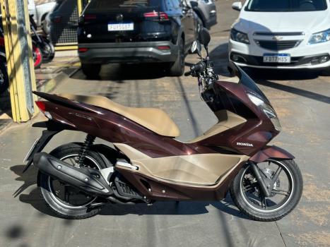 HONDA PCX 150 DLX, Foto 2