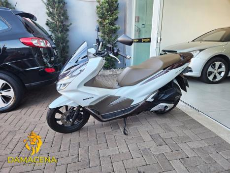 HONDA PCX 150 DLX, Foto 2