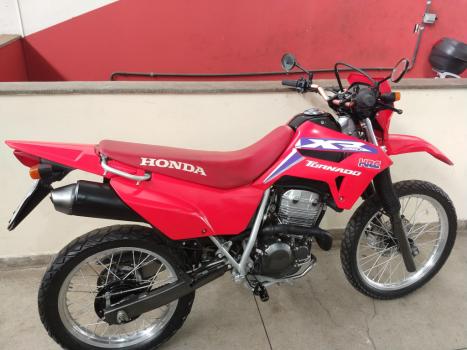 HONDA XR Tornado 250 , Foto 4