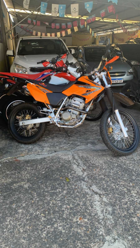 HONDA XR Tornado 250 , Foto 2