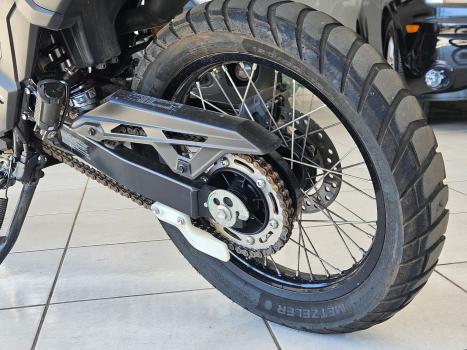 HONDA XRE 300 ADVENTURE, Foto 4