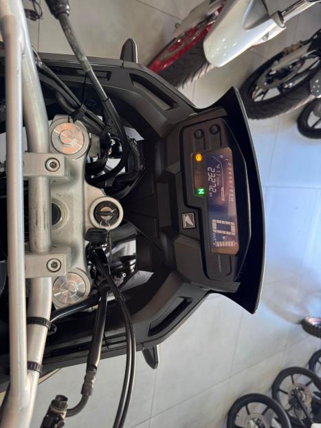 HONDA XRE 300 ADVENTURE, Foto 8