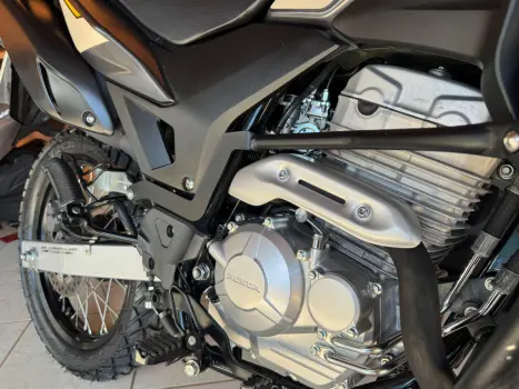HONDA XRE 300 ADVENTURE, Foto 5
