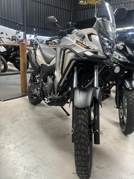 HONDA XRE 300 Sahara ADVENTURE, Foto 3