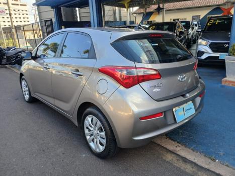 HYUNDAI HB 20 Hatch 1.6 16V 4P FLEX COMFORT PLUS AUTOMTICO, Foto 11
