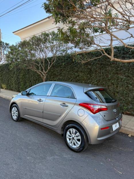 HYUNDAI HB 20 Hatch 1.0 12V 4P FLEX COMFORT PLUS, Foto 2