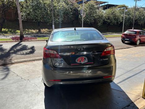 HYUNDAI HB 20 Sedan 1.6 16V 4P FLEX COMFORT PLUS, Foto 4
