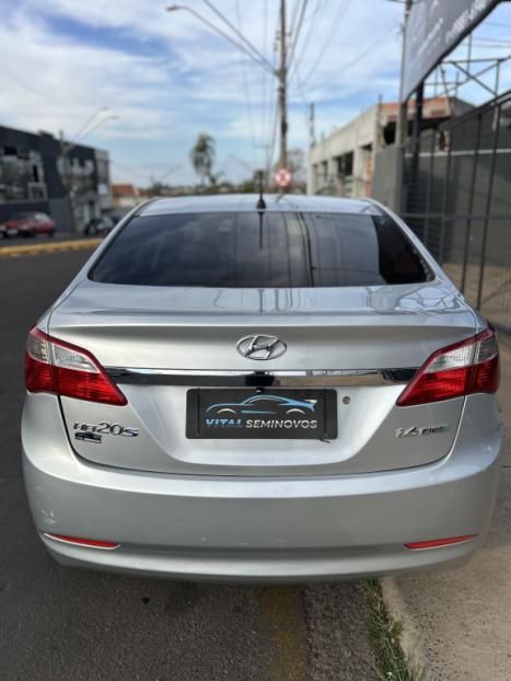 HYUNDAI HB 20 Sedan 1.6 16V 4P FLEX COMFORT PLUS, Foto 4