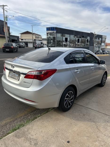 HYUNDAI HB 20 Sedan 1.6 16V 4P FLEX COMFORT PLUS, Foto 8