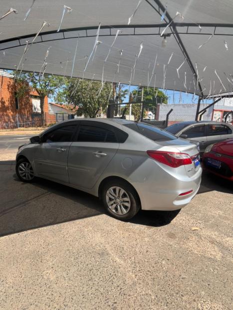 HYUNDAI HB 20 Sedan 1.6 16V 4P FLEX COMFORT STYLE, Foto 2